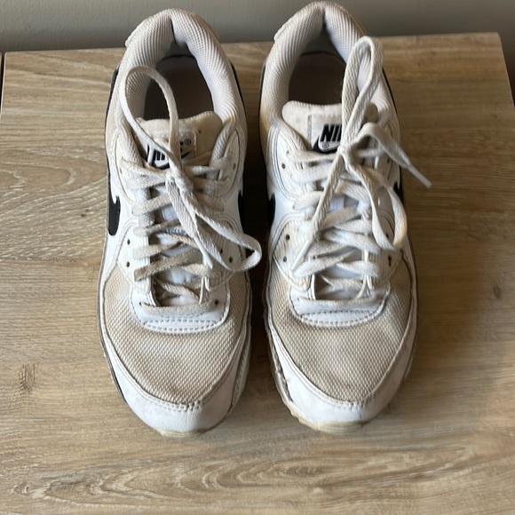 Women’s Nike Air Max white sneakers - Picture 4 of 4